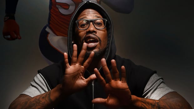 von-miller-at-home-1300.jpg